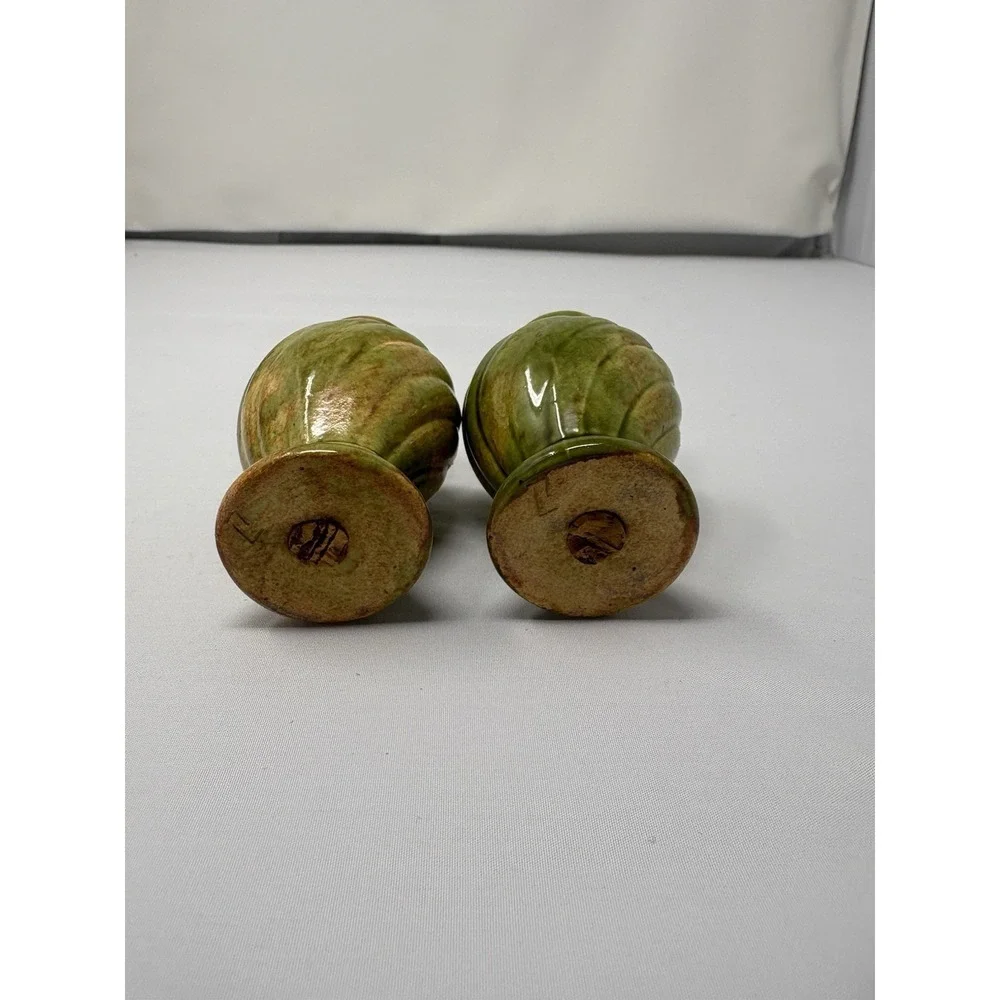 Vintage Green Glazed Ceramic Salt & Pepper Shakers Twisted Swirl Design Retro 60